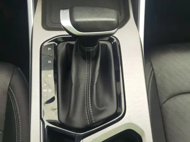 Geely Emgrand — Фото автомобиля 13