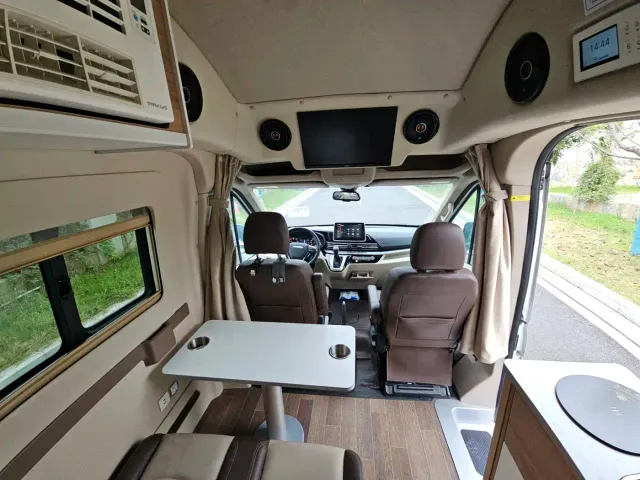 Maxus SAIC Maxus MAXUS V90 RV — Фото автомобиля 12
