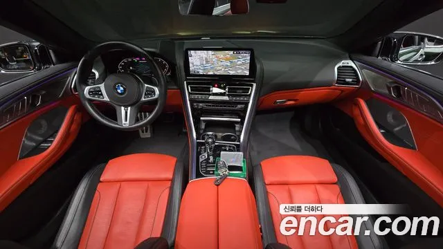 BMW 8 Series G15 — Фото автомобиля 10