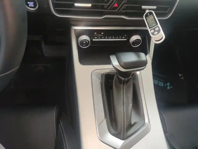 Geely Binyue — Фото автомобиля 9