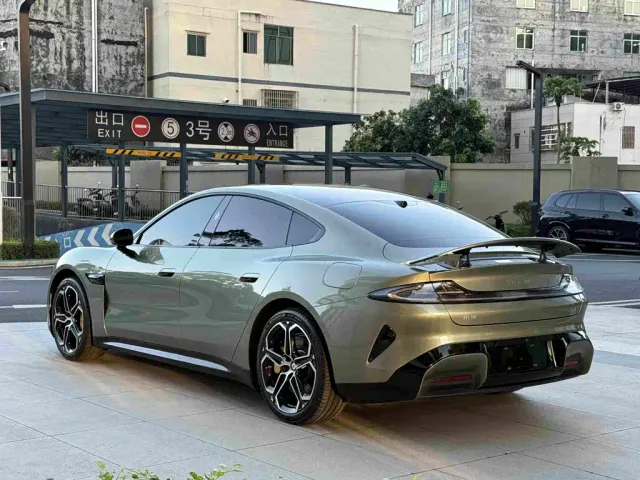 Xiaomi SU7 — Фото автомобиля 4