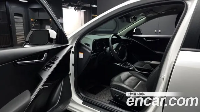 Kia Niro The All New — Фото автомобиля 15