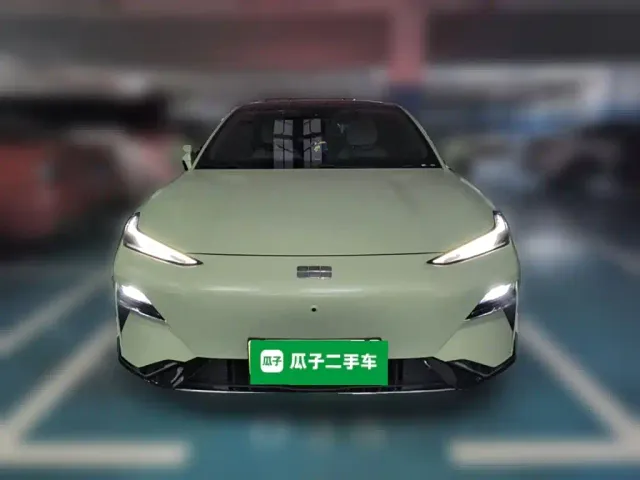 Geely Galaxy E8 — Фото автомобиля 2