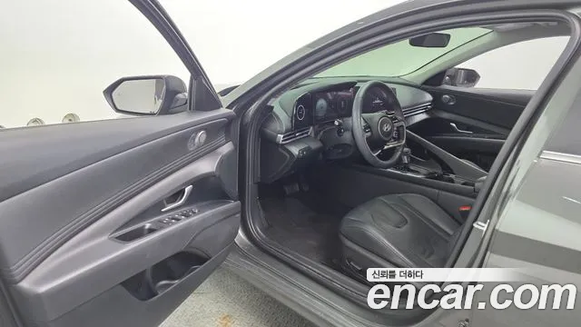 Hyundai AVANTE Новый Avante (CN7) — Фото автомобиля 10