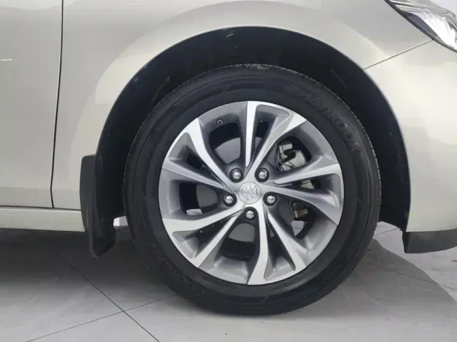 Buick Verano — Фото автомобиля 6