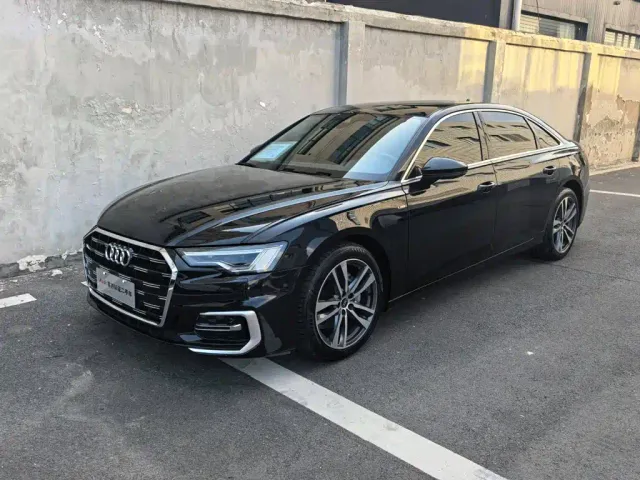 Фотография автомобиля — Audi A6L