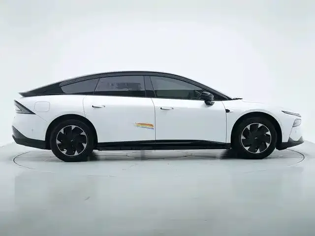 Xpeng P7+ — Фото автомобиля 4
