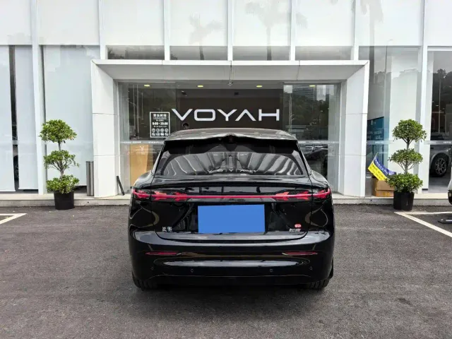 Voyah Zhiyin — Фото автомобиля 6