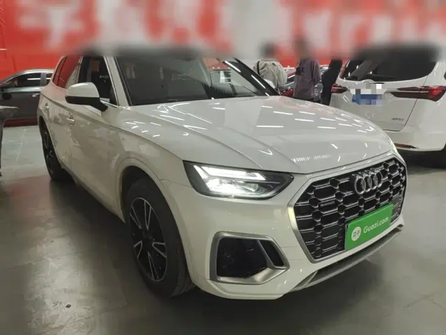 Audi Q5L — Фото автомобиля 3