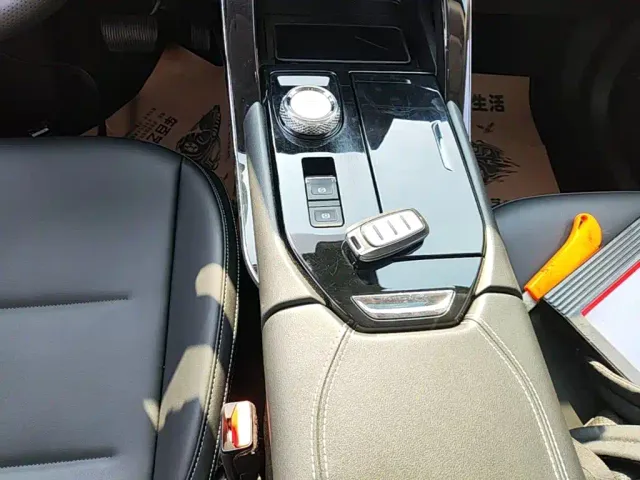 Haval H6 — Фото автомобиля 13