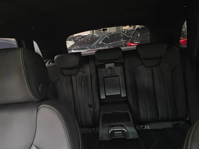 Audi Q5L — Фото автомобиля 5