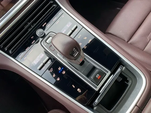 Porsche Panamera — Фото автомобиля 20
