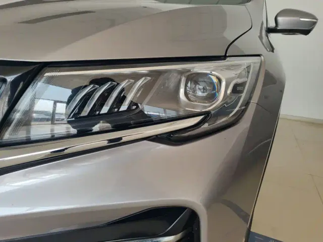 Geely Jiaji — Фото автомобиля 3