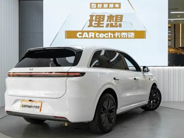 Li Auto L6 — Фото автомобиля 7