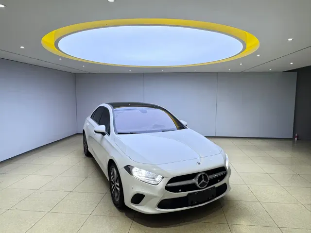 Mercedes-Benz A-Class — Фото автомобиля 3