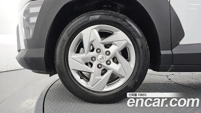 Hyundai Kona — Фото автомобиля 5