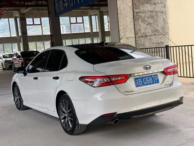 Toyota Camry — Фото автомобиля 6