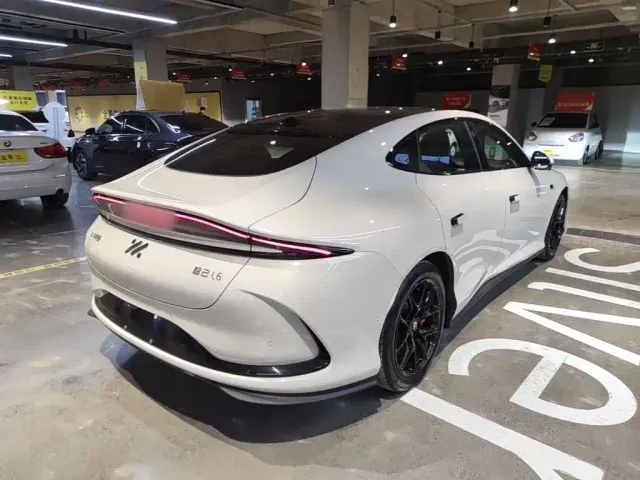 IM Motors L6 — Фото автомобиля 4
