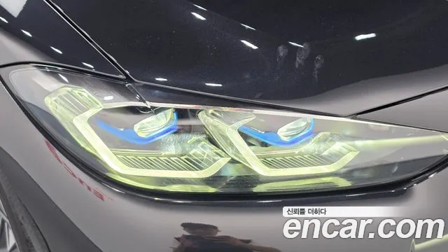 BMW i4 — Фото автомобиля 7