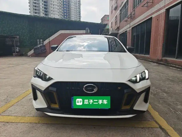 GAC Trumpchi Trumpchi Emkoo 2021 270T DCT J15 Edition — Фото автомобиля 2