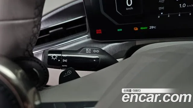 Kia EV9 — Фото автомобиля 30