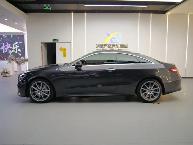 Mercedes-Benz E-Class — Фото автомобиля 6