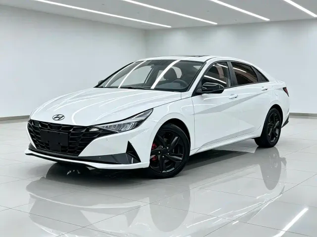 Фотография автомобиля — Hyundai Elantra