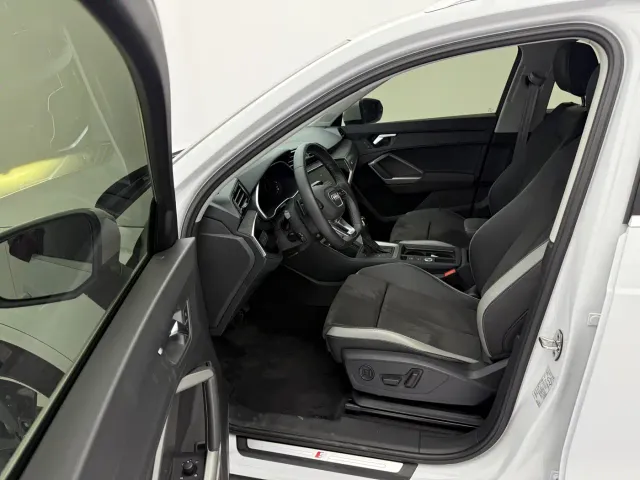 Audi Q3 — Фото автомобиля 23