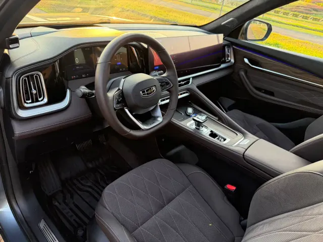 Geely Xingyue L — Фото автомобиля 6