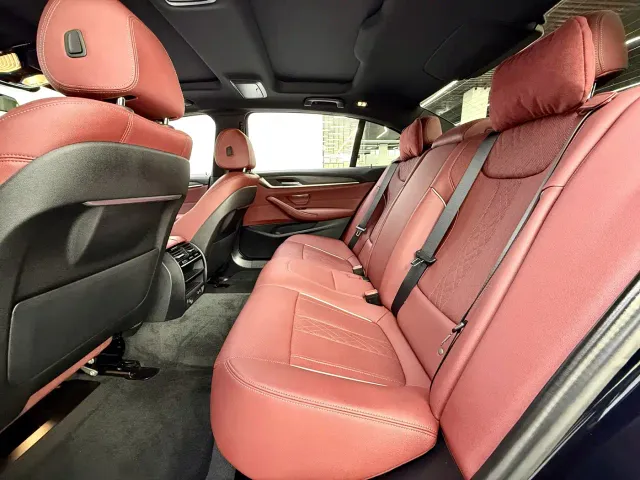 BMW 5 Series — Фото автомобиля 13