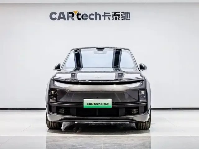 Li Auto L8 — Фото автомобиля 2