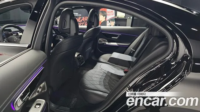 Mercedes-Benz E-Class — Фото автомобиля 12