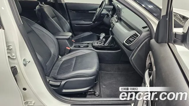 Kia Seltos Seltos Бензин 1.6 турбо 2WD — Фото автомобиля 12