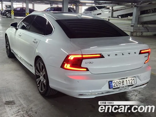 Volvo S90 — Фото автомобиля 5