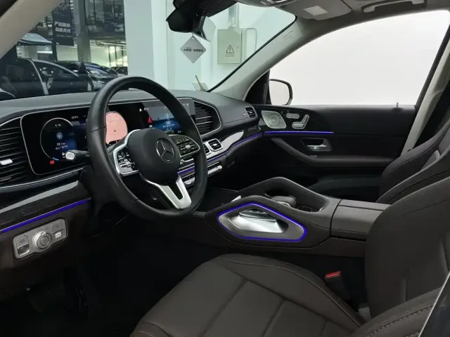 Mercedes-Benz GLE-Class — Фото автомобиля 28