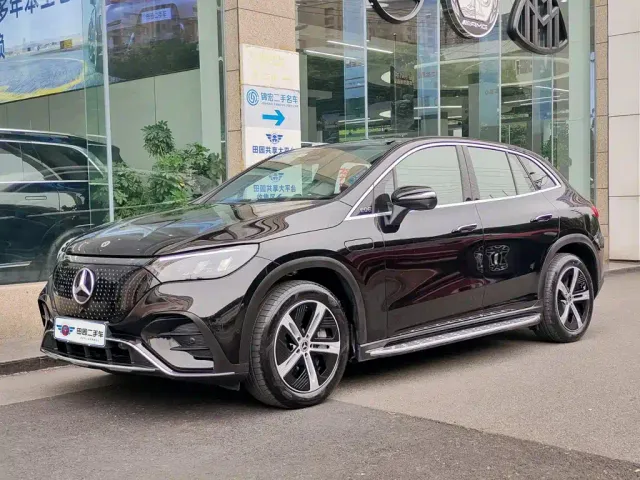 Фотография автомобиля — Mercedes-Benz EQE SUV