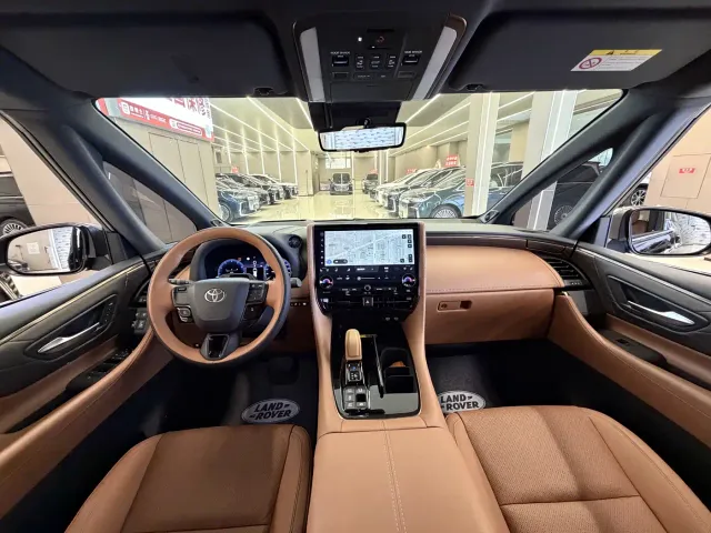 Toyota Alphard — Фото автомобиля 12