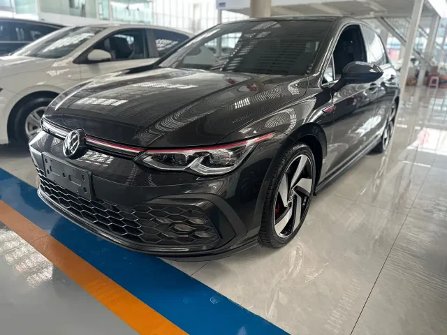 Фотография автомобиля — Volkswagen Golf GTI