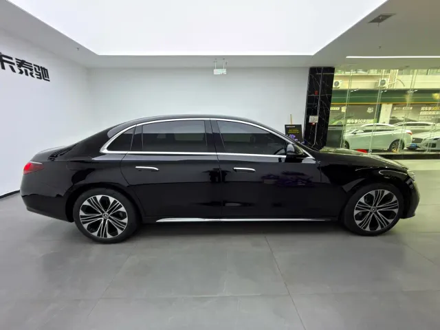Mercedes-Benz E-Class — Фото автомобиля 6