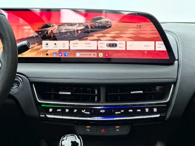 Cadillac CT5 — Фото автомобиля 9