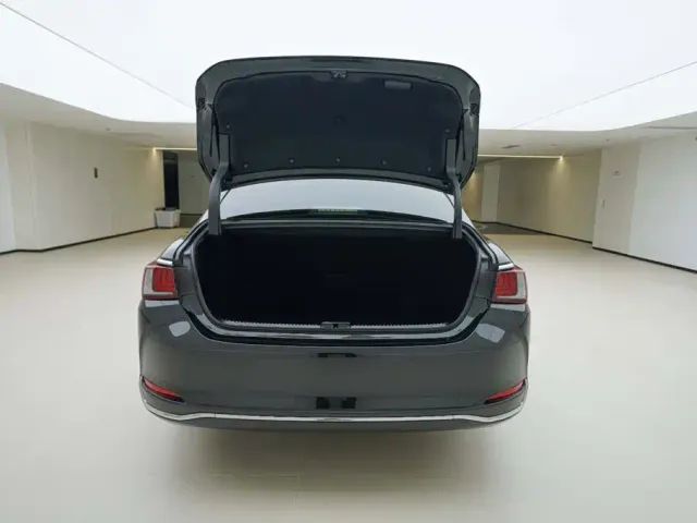 Lexus ES — Фото автомобиля 5