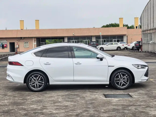 BYD Qin PLUS — Фото автомобиля 3