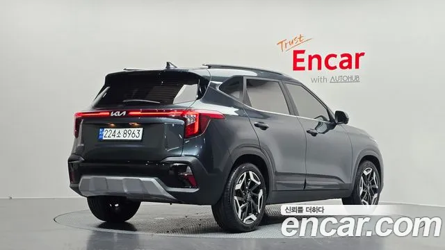 Kia Seltos Бензин 1.6 турбо 2WD — Фото автомобиля 2