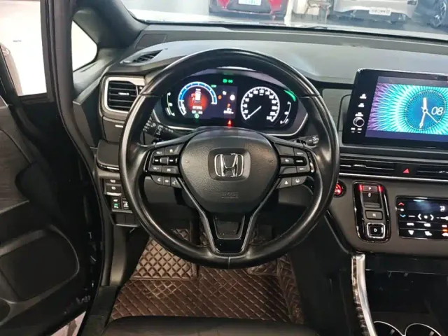 Honda Odyssey — Фото автомобиля 10