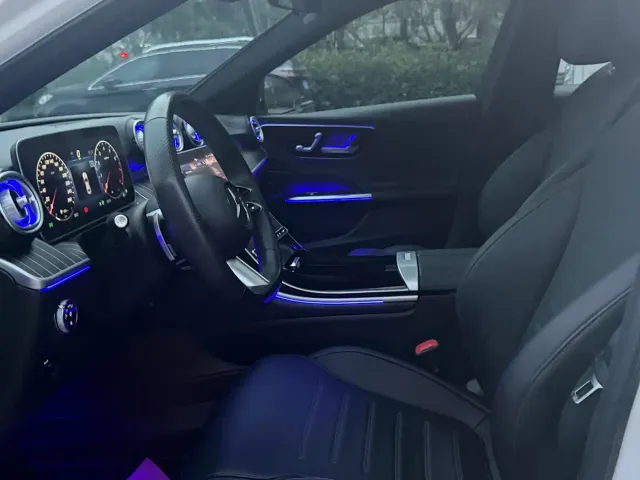 Mercedes-Benz C-Class — Фото автомобиля 6