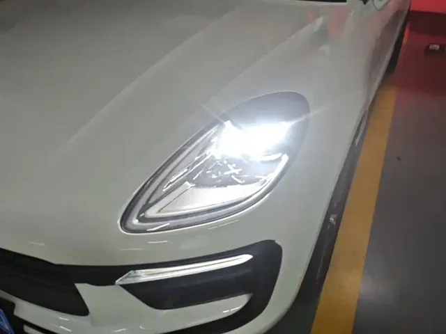 Porsche Macan — Фото автомобиля 5