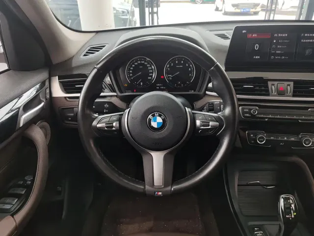 BMW X1 — Фото автомобиля 12