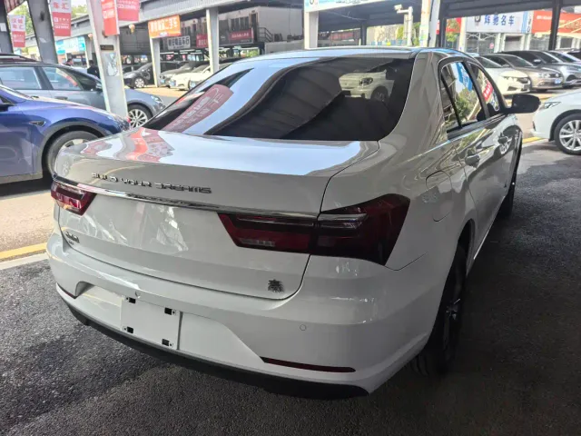 BYD Qin — Фото автомобиля 15