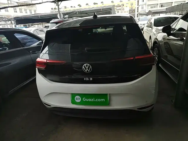 Volkswagen ID.3 — Фото автомобиля 5