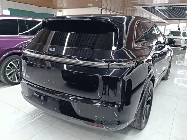 Li Auto L7 — Фото автомобиля 6